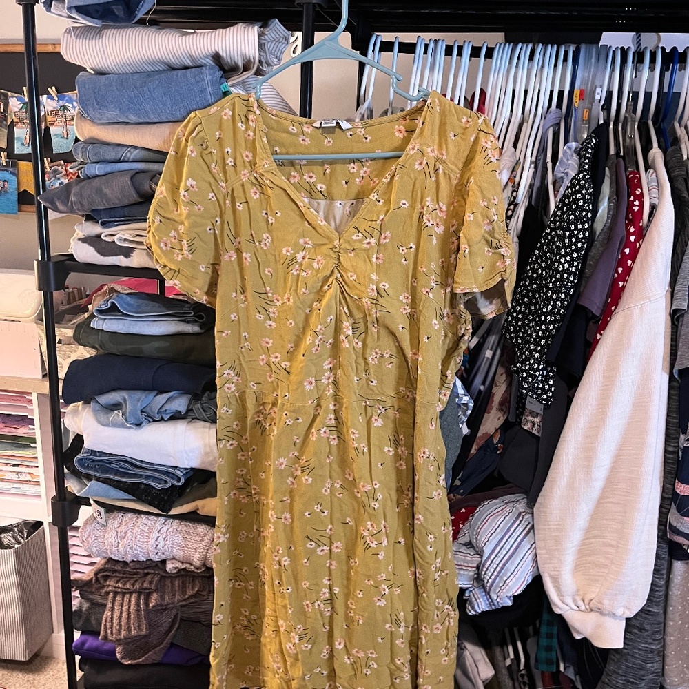 American Eagle XL dress yellow with flowers